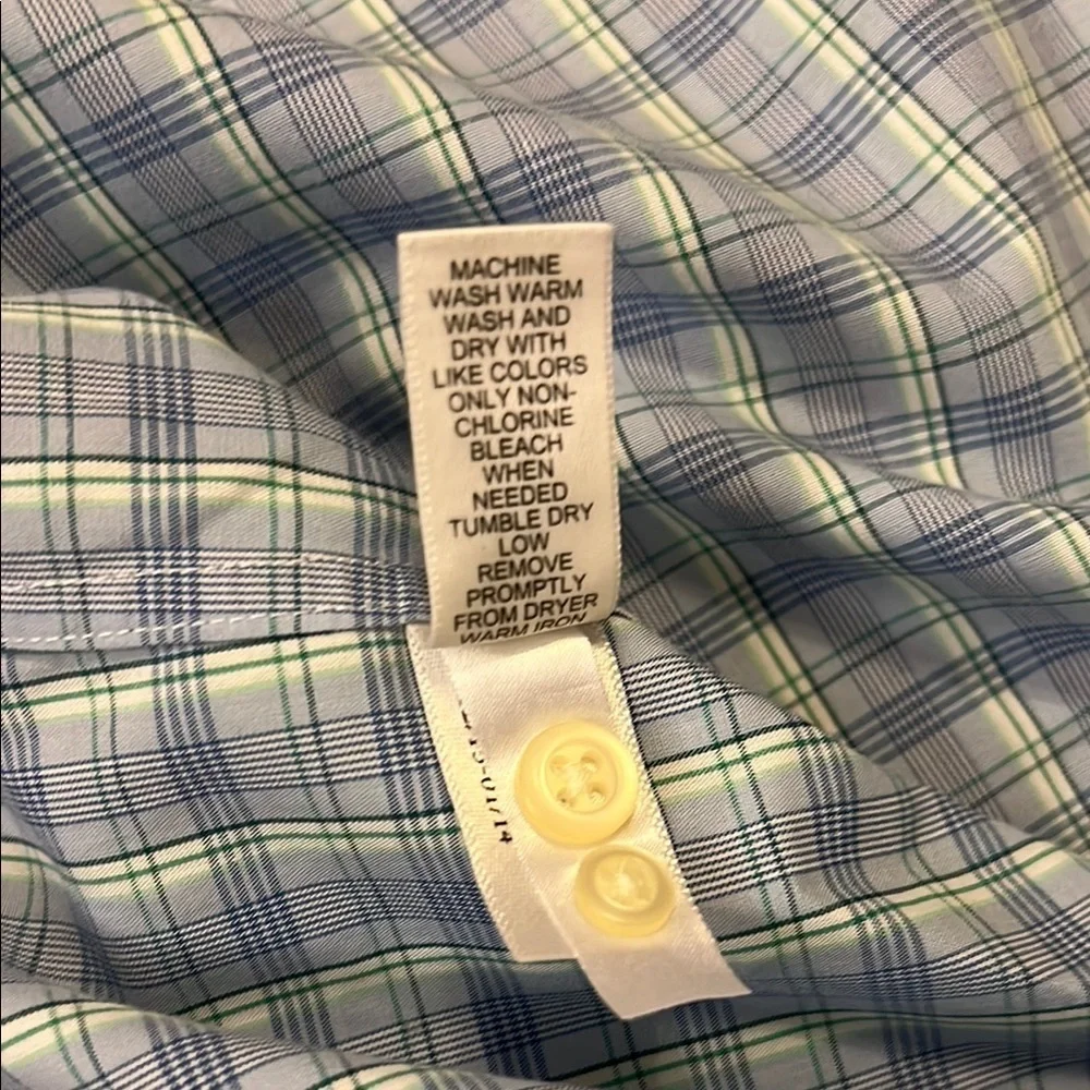 Men's Banana Republic Non-Ironed Tailored Slim Fit Plaid Shirt, Size M.